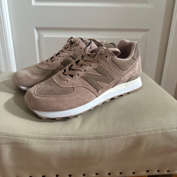 New Balance 574 Brown Sneakers like new - Picture 1 of 6